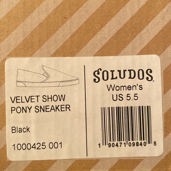 NWT Soludos Velvet Show Pony Sneaker Black and Red Pom Poms Size 5.5 - Picture 10 of 15
